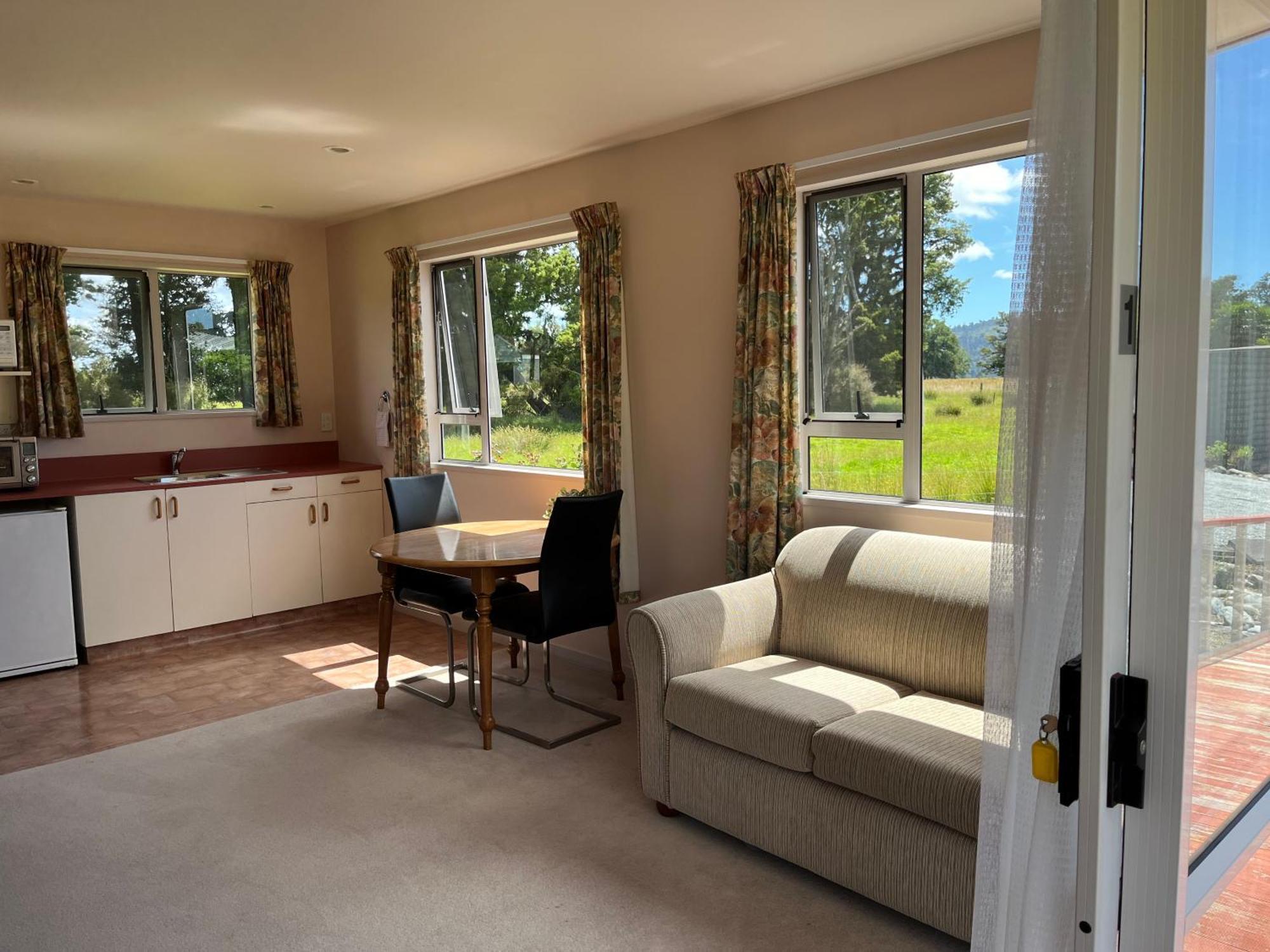 Carrickfergus Cottage Unit 1 Harihari المظهر الخارجي الصورة